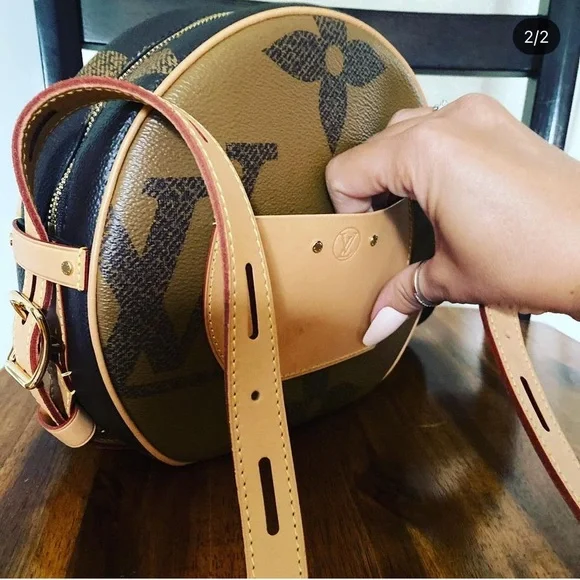 💟 Limited Edition Louis Vuitton Giant Reverse Boite Chapeau Souple - Picture 4 of 16